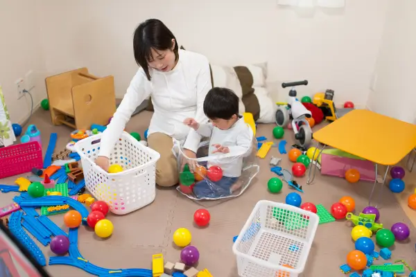 Como Organizar a Rotina da Casa com Filhos Pequenos Sem Surtar
